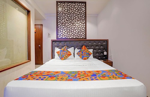 Bandra West Hotel | Fabhotel Dukes Plaza