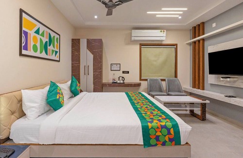 Tirupati Hotel | Treebo Hr Grand