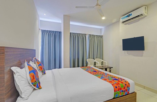 Yeshwanthpur Hotel | Fabexpress Urban Inn