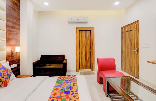 Meerut Hotel | FabHotel The Elegant - 150 Meters From Delhi Public School Meerut