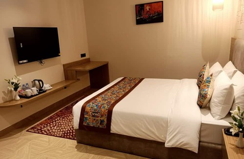 Madhapur Hotel | KLYRA HOTEL