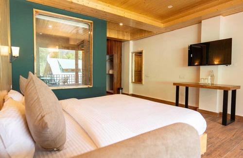 Burwa Hotel | Hotel Patalsu