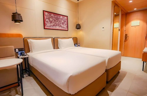 Visakhapatnam Hotel | 7 Apple Hotel Vizag
