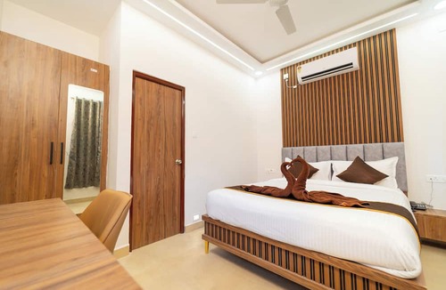 Periamet Hotel | MATHI RESIDENCY