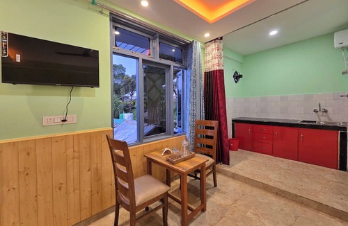 Dharamshala Bed & Breakfast | Aangan Royal Stay - Your Mountain Home in Dharamshala