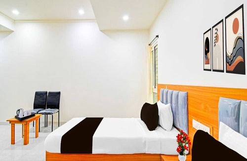 Hyderabad House | Collection O Santosh Nagar Hyderabad