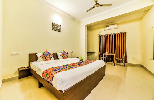 Penha de Franรงa Hotel | Hotel Spring Height Near Mall De Goa