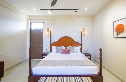 Gopalpur Villa | Elivaas Esh Cottage Willow | Hillside With Lush Garden