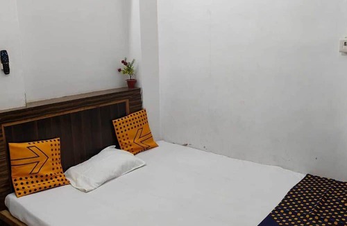 Allahabad Hotel | Royal Kashi Lodge