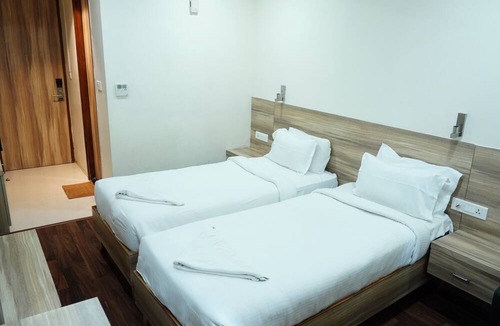 Vijayawada Hotel | HOTEL RN GRAND