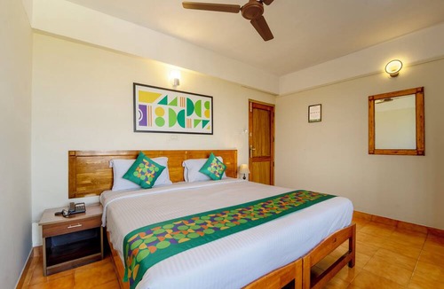 Kazhakuttam Hotel | Treebo Classic Highway Side