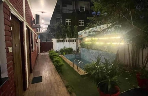 Tapovan Hotel | Hotel Crazzy Doors