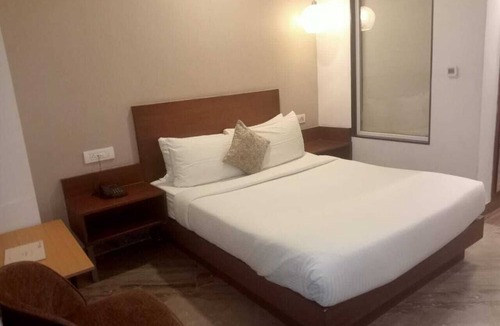 Jabalpur Hotel | hotel kadamb tree