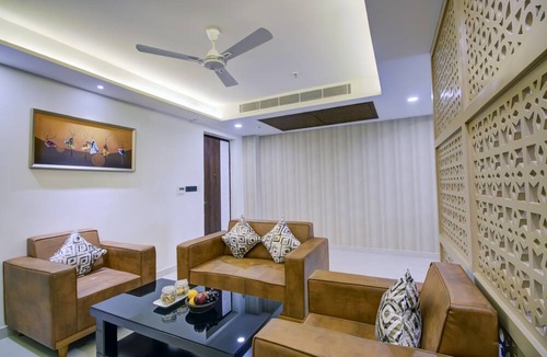 Seraikela Hotel | Cozzet Bindal