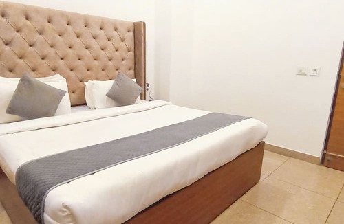 Kishangarh Hotel | Hotel Lake View -Near Sukhna Lake