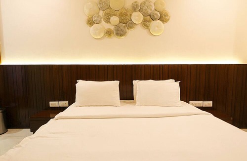 Devanahalli Hotel | Veerdency Luxury Resort - 3 Km to Banglore Airport Hotel