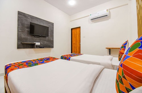 Pune Hotel | FabHotel Prime Esta Inn - Nr. Novotel Pune Nagar Road, Viman Nagar