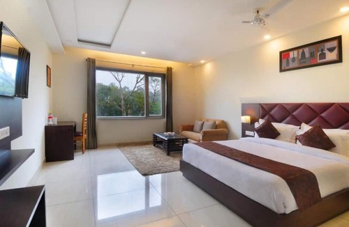 Jwalapur Hotel | Hotel Royal Vrindaban