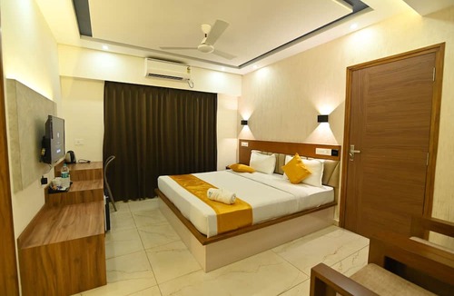 Adyar Hotel | Aurelia Comforts