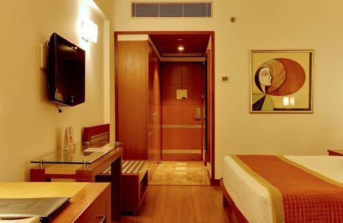 New Friends Colony Hotel | The Suryaa New Delhi