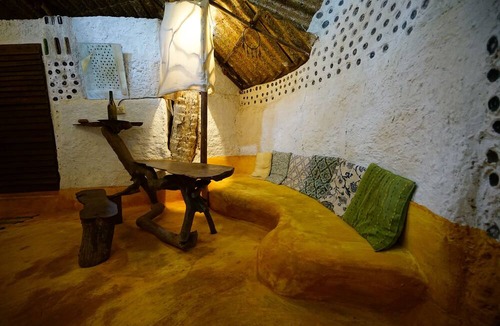 Pilerne Bed & Breakfast | Saraya Art Cafe B&B