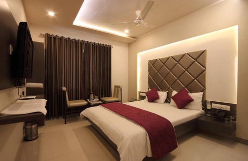 Paldi Hotel | Hotel Flair Inn
