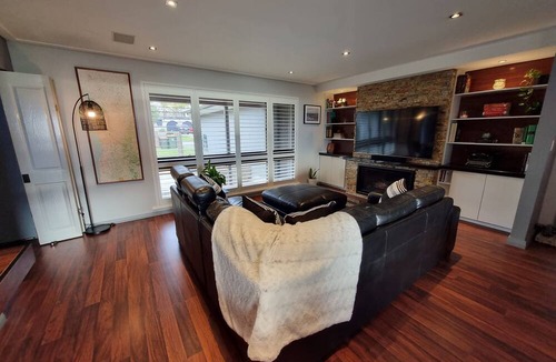Hallett Cove House | Personal and Private Luxury Tropical Oasis at Intrepid Views