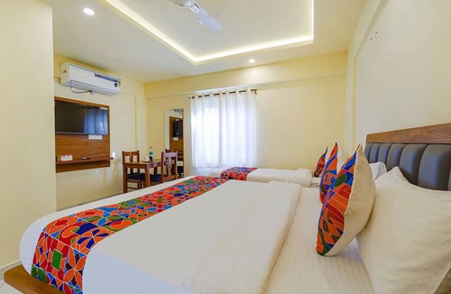 S R Layout Hotel | FabHotel Happy Home Stay