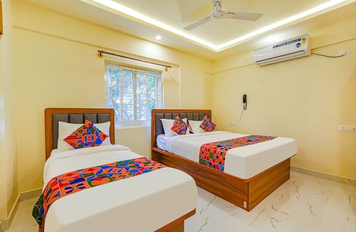S R Layout Hotel | FabHotel Happy Home Stay