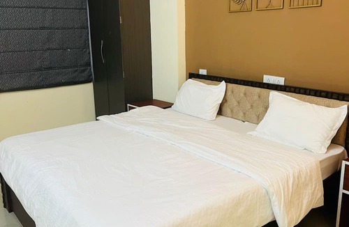 Varanasi Apartment | Rama Homestay