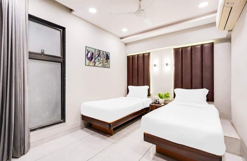 Adajan House | Super Deluxe Room Palette Country Club