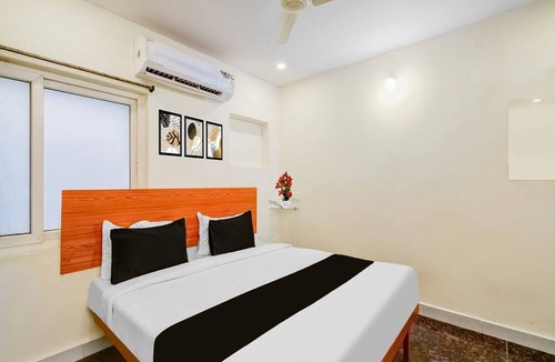Hyderabad House | Deluxe With Twin Bed Neredmet Road