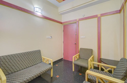 Begumpet Hotel | FabHotel Raj Inn - Nr. KIMS - Sunshine Hospitals, Begumpet