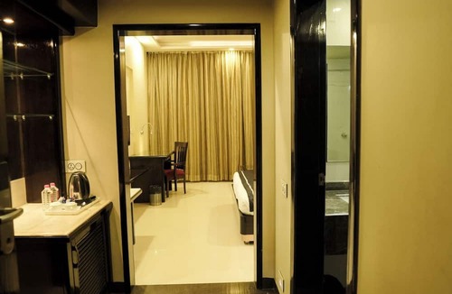 Air Force Area Hotel | Chandra Imperial