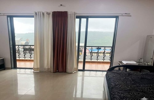 Panchgani Apartment | Charming 1-bedroom apartment in the heart of Ruighar