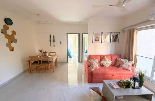 Kalina Apartment | Earthen Escape 2BHK near BKC Jio Gym Access