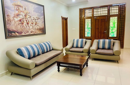 Tirupati House | Charming 4-bedroom bungalow with WiFi and AC in Tirupati