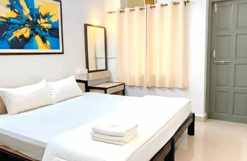 Gauravaddo Apartment | shradha luxury room
