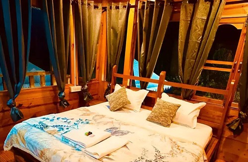 Suja Cottage | Hollywood Camps and Restaurant Bir