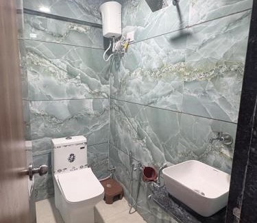 Navrangpura Hotel | Hotel Cg stay