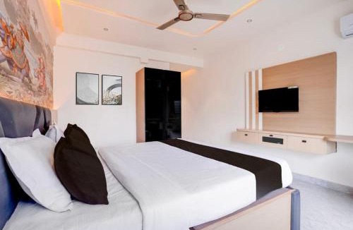 Sambalpur Hotel | Hotel UKPalaceUKPalacei! Near Beach-And-Temple