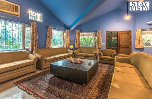 Faridabad Villa | StayVista at Solitude in the Woods- Cozy 4BR Villa in Delhi with Lawn Bonfire