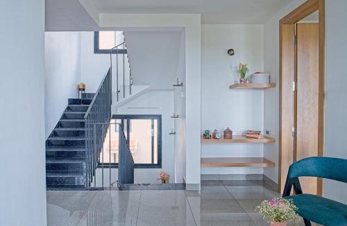 Verem Villa | Vana Sky 1 by tisyastays