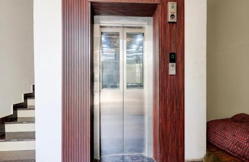 Kanpur Hotel | Super Townhouse Geeta Nagar Metro Station Formerly Hotel Opal