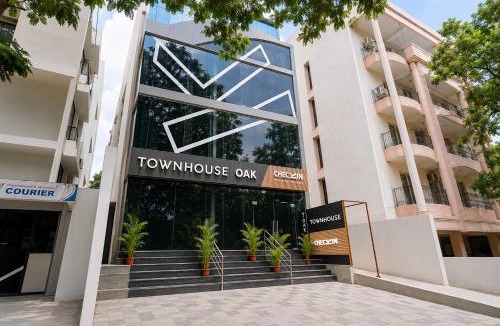 Banjara Hills Hotel | Townhouse OAK Banjara Hills Hyderabad
