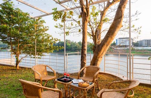Malayattur Villa | ELIVAAS Signature Vintage Retreat 5-BHK Riverfront Heritage Villa
