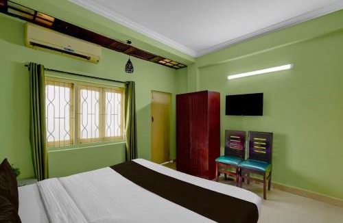 Green Valley Hotel | Super Collection O Irrum Manzil Metro Station Formerly Green Banjara Stay