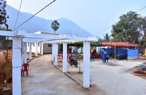 Gudiyatham Hotel | AKM Resort Ambur New Resort Chennai Bangalore Highway offering swimming pool play area campfire and peaceful surroundings Perfect for families couples friends bachelor groups business travelers and weekend getaways Experience comfort relaxation fun memory