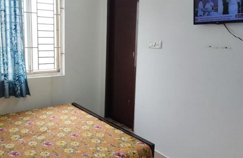 Thousand Lights House | Shifa Home Near Apollo Sankara Nethralaya Main Hospital