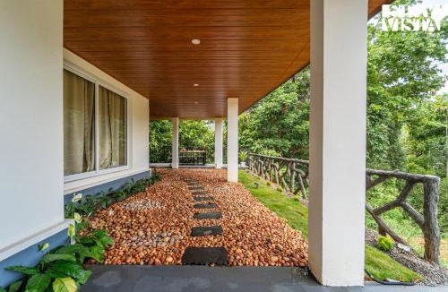 Devikolam Villa | StayVista at Monte Crest Homestay with Wifi & TV